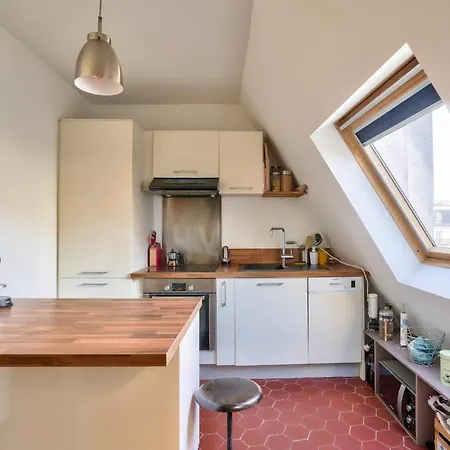 Guestready -- Rooftop Maisonette In Folie-mericout Apartment